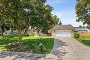 1639 Colony Dr, De Pere, WI 54115 - Photo 3