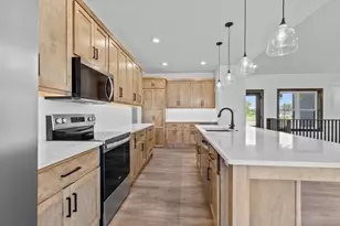 N9274 Homestead Ln, Appleton, WI 54915 - Photo 9