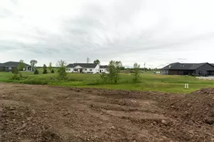W5890 Edgewood Dr, Menasha, WI 54952 - Photo 39