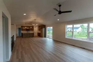 W5890 Edgewood Dr, Menasha, WI 54952 - Photo 31