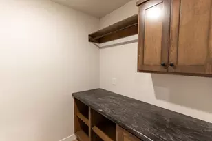 W5890 Edgewood Dr, Menasha, WI 54952 - Photo 13