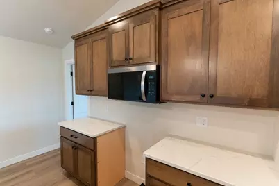 W5890 Edgewood Drive, Menasha, WI 54952 - Photo 9