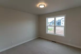 W5890 Edgewood Dr, Menasha, WI 54952 - Photo 25