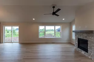 W5890 Edgewood Dr, Menasha, WI 54952 - Photo 37