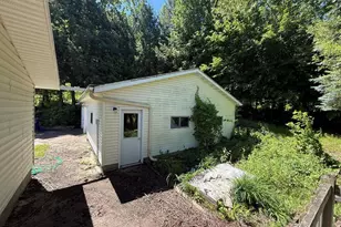 W12628 Leopolis Rd, Leopolis, WI 54948 - Photo 21