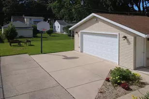 833 N Buchanan St, Green Bay, WI 54303 - Photo 29