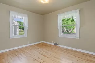 833 N Buchanan St, Green Bay, WI 54303 - Photo 15