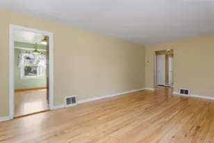 833 N Buchanan St, Green Bay, WI 54303 - Photo 9