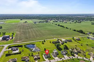 W6115 Sherwood Point Dr, Greenville, WI 54942 - Photo 3