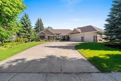 1900 E Orchard Blossom Drive, Appleton, WI 54915 - Photo 5