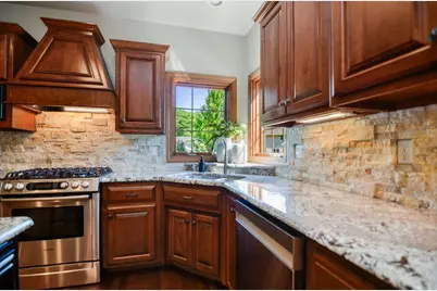 1521 Royal Crown Court, Green Bay, WI 54313 - Photo 27