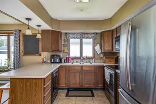 1508 N Leona St, Appleton, WI 54911 - Photo 3