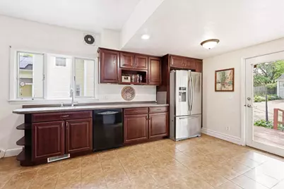 1261 S Quincy Street, Green Bay, WI 54301 - Photo 9