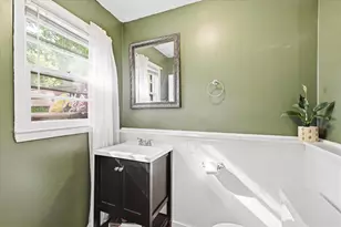 1261 S Quincy St, Green Bay, WI 54301 - Photo 11