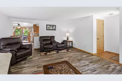 1530 Glen Road, Green Bay, WI 54313 - Photo 5