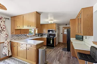 1530 Glen Road, Green Bay, WI 54313 - Photo 7