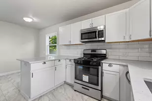 939 Sherry St, Neenah, WI 54956 - Photo 5