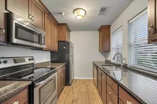 118 S Washington Street, Green Bay, WI 54301 - Photo 9