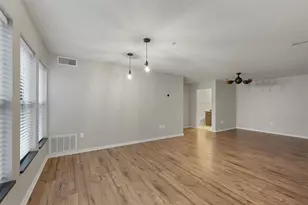 118 S Washington Street, Green Bay, WI 54301 - Photo 3