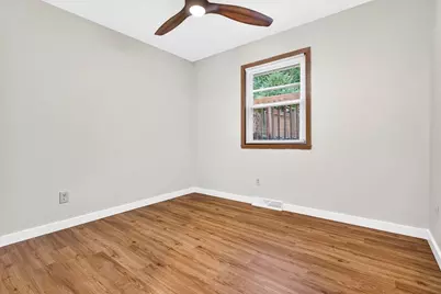 121 Alexander Drive, Neenah, WI 54956 - Photo 23