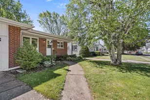 121 Hudson St, Green Bay, WI 54303 - Photo 5