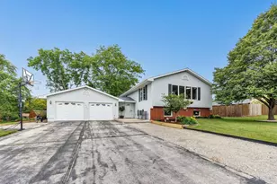 2400 S Ridge Rd, Green Bay, WI 54304 - Photo 41