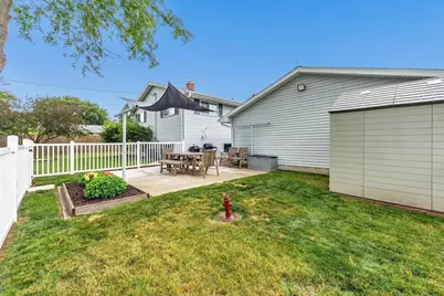 2400 S Ridge Road, Green Bay, WI 54304 - Photo 3
