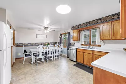 2400 S Ridge Road, Green Bay, WI 54304 - Photo 9