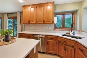 2562 Rebecca Ann Dr, New Franken, WI 54229 - Photo 5