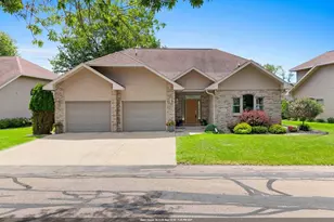 935 Brighton Dr, Menasha, WI 54952 - Photo 1