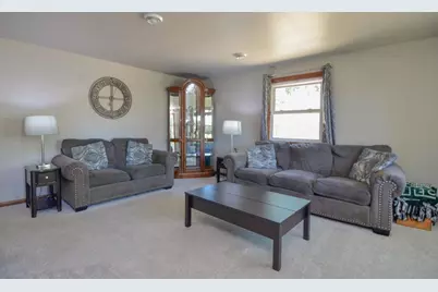 614 Karl Street, Green Bay, WI 54301 - Photo 3