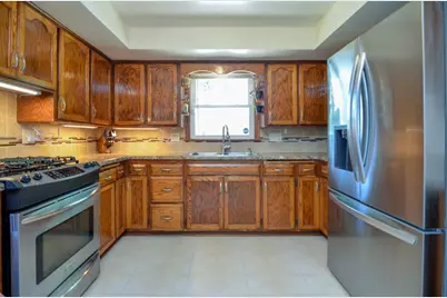 614 Karl Street, Green Bay, WI 54301 - Photo 7