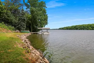 2281 Lost Dauphin Rd, De Pere, WI 54115 - Photo 45