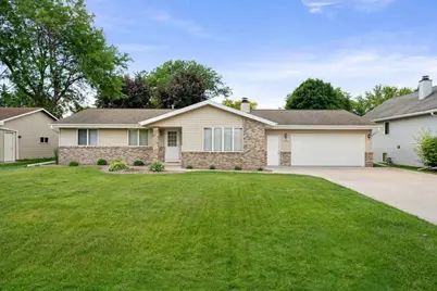 2615 W Sunnyview Circle, Appleton, WI 54914 - Photo 1