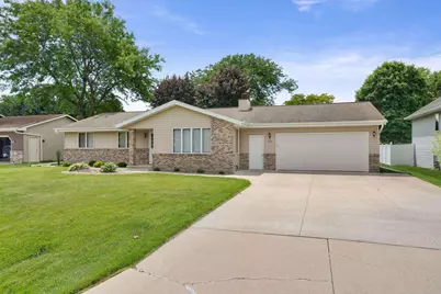 2615 W Sunnyview Circle, Appleton, WI 54914 - Photo 3