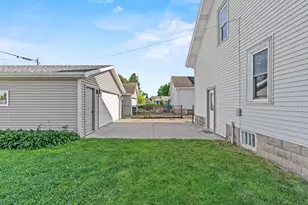 1406 Walnut St, Oshkosh, WI 54901 - Photo 29