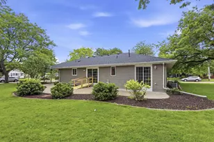 2900 E Lourdes Dr, Appleton, WI 54915 - Photo 27