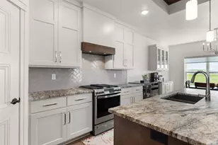 2157 Fox Pt Cir, De Pere, WI 54115 - Photo 27