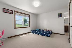 2157 Fox Pt Cir, De Pere, WI 54115 - Photo 43