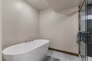 2157 Fox Pt Cir, De Pere, WI 54115 - Photo 57