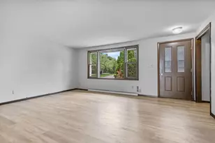 928 N 6th Ave, Sturgeon Bay, WI 54235 - Photo 5