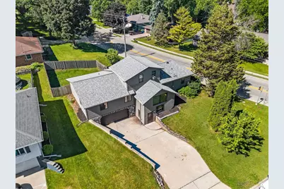 2100 Hillside Lane, Green Bay, WI 54302 - Photo 41