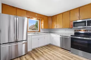 1014 24th St, Two Rivers, WI 54241 - Photo 3