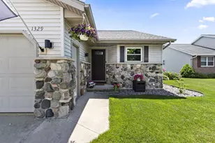 1329 S Franco Ct, De Pere, WI 54115 - Photo 55