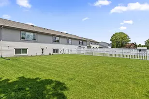 1329 S Franco Ct, De Pere, WI 54115 - Photo 41