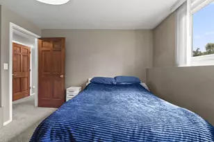 1329 S Franco Ct, De Pere, WI 54115 - Photo 25