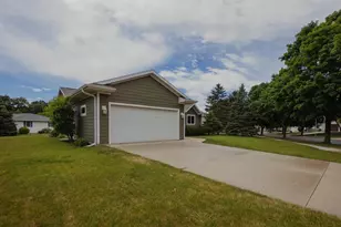 1054 Sycamore Tree Dr, Fond du Lac, WI 54935 - Photo 37