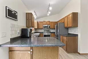 1054 Sycamore Tree Dr, Fond du Lac, WI 54935 - Photo 9