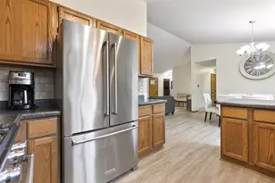 1054 Sycamore Tree Dr, Fond du Lac, WI 54935 - Photo 11