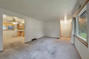 962 Coppens Rd, Green Bay, WI 54303 - Photo 3